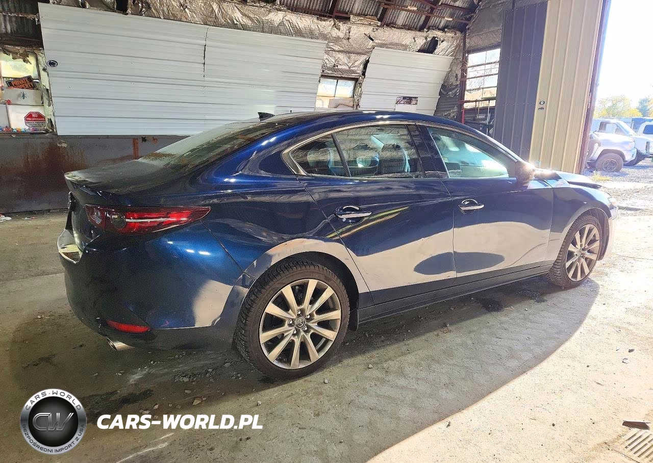 2021 Mazda 3 Premium VIN:3MZBPBDM7MM207580 - 3