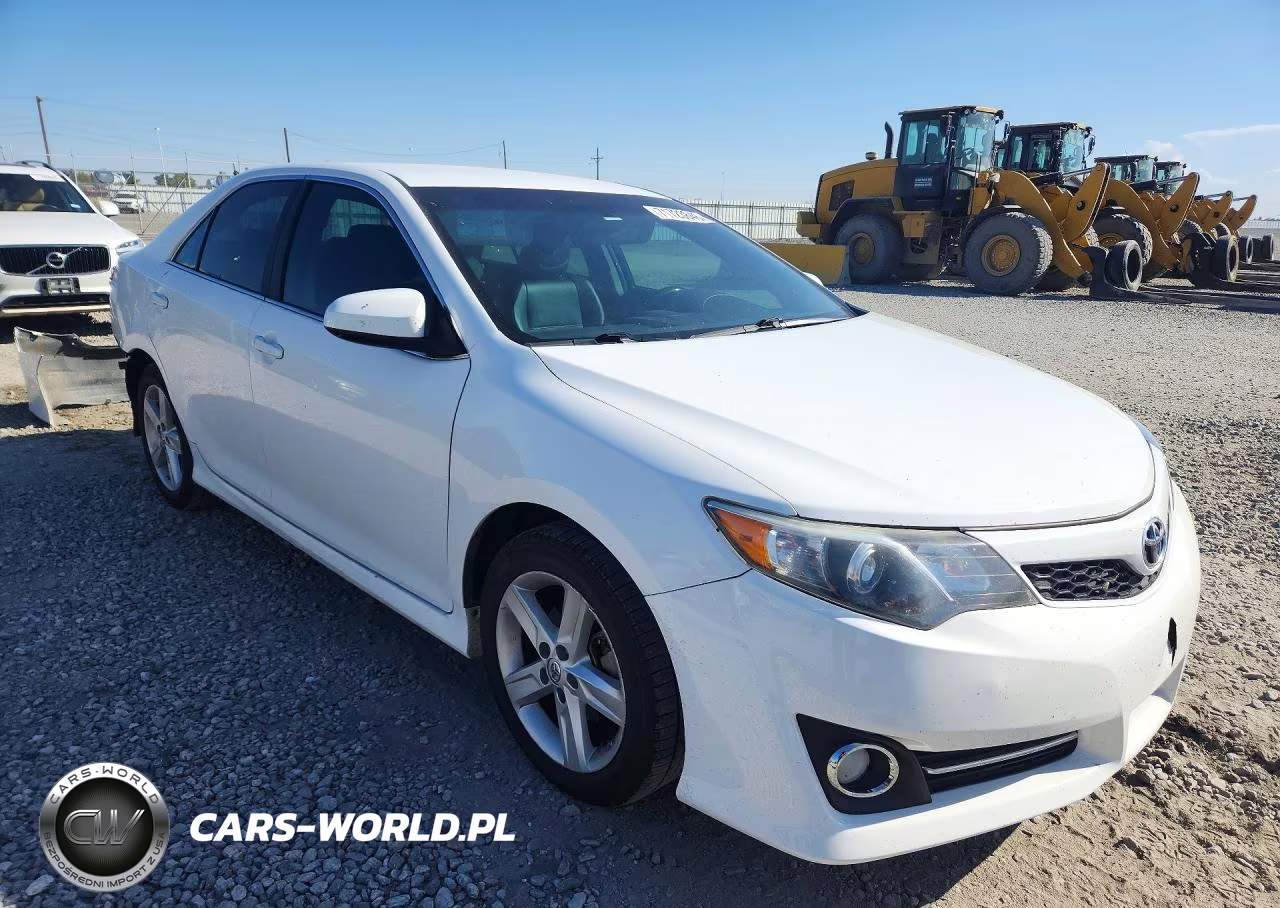 2014 Toyota Camry Se VIN:4T1BF1FK1EU774324 - 4