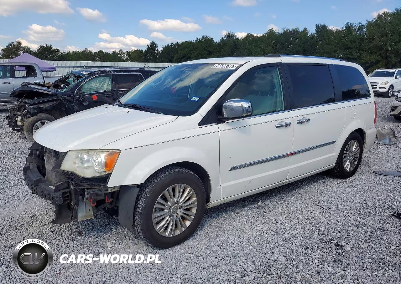 2012 Chrysler Town & Country Limited – zdjęcie 1 z 14