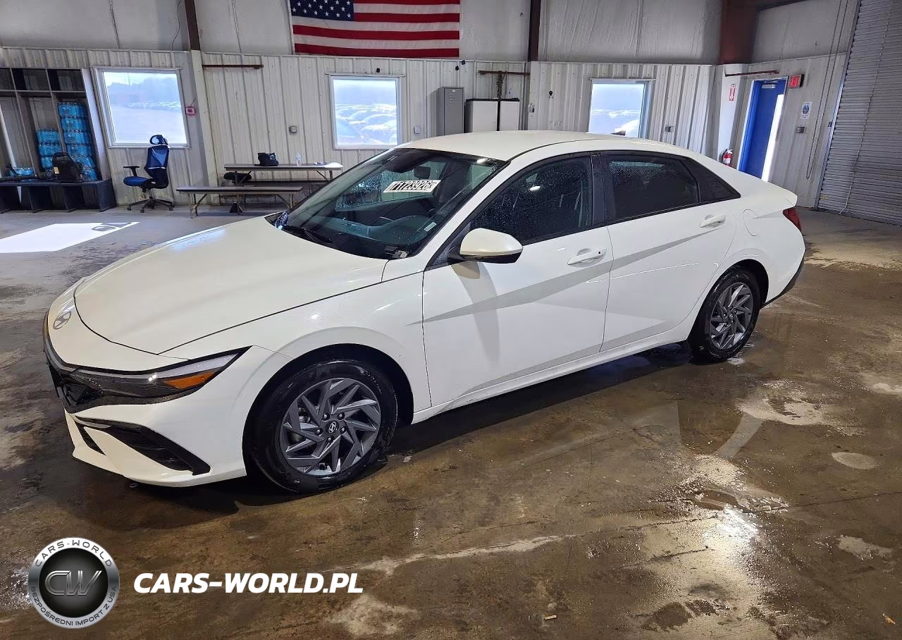 2026 Hyundai Elantra Hybrid Blue VIN:KMHLM4DJ9TU196976 - 1