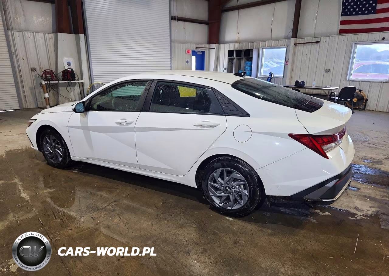 2026 Hyundai Elantra Hybrid Blue VIN:KMHLM4DJ9TU196976 - 2