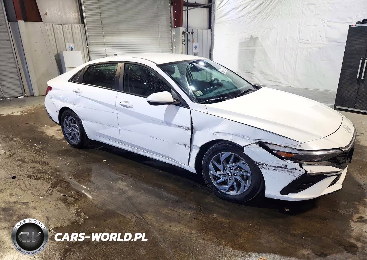 2026 Hyundai Elantra Hybrid Blue VIN:KMHLM4DJ9TU196976 - 4