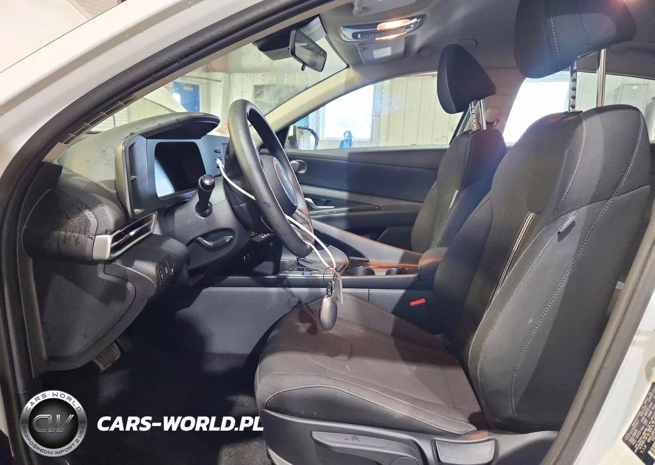 2026 Hyundai Elantra Hybrid Blue VIN:KMHLM4DJ9TU196976 - 7