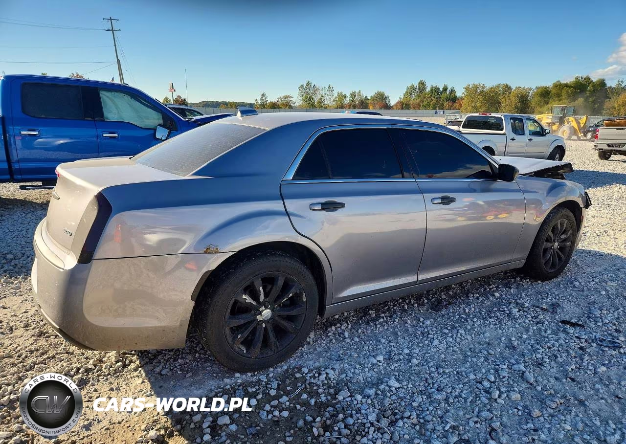 2016 Chrysler 300 Limited VIN:2C3CCARG8GH278407 - 3
