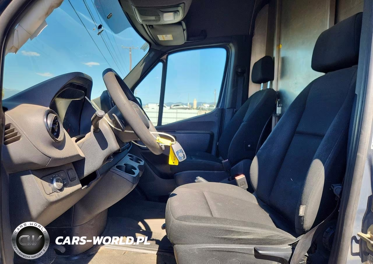 2019 Mercedes-Benz Sprinter 2500-3500 Delivery Van VIN:WD4PF0CD4KT004569 - 7