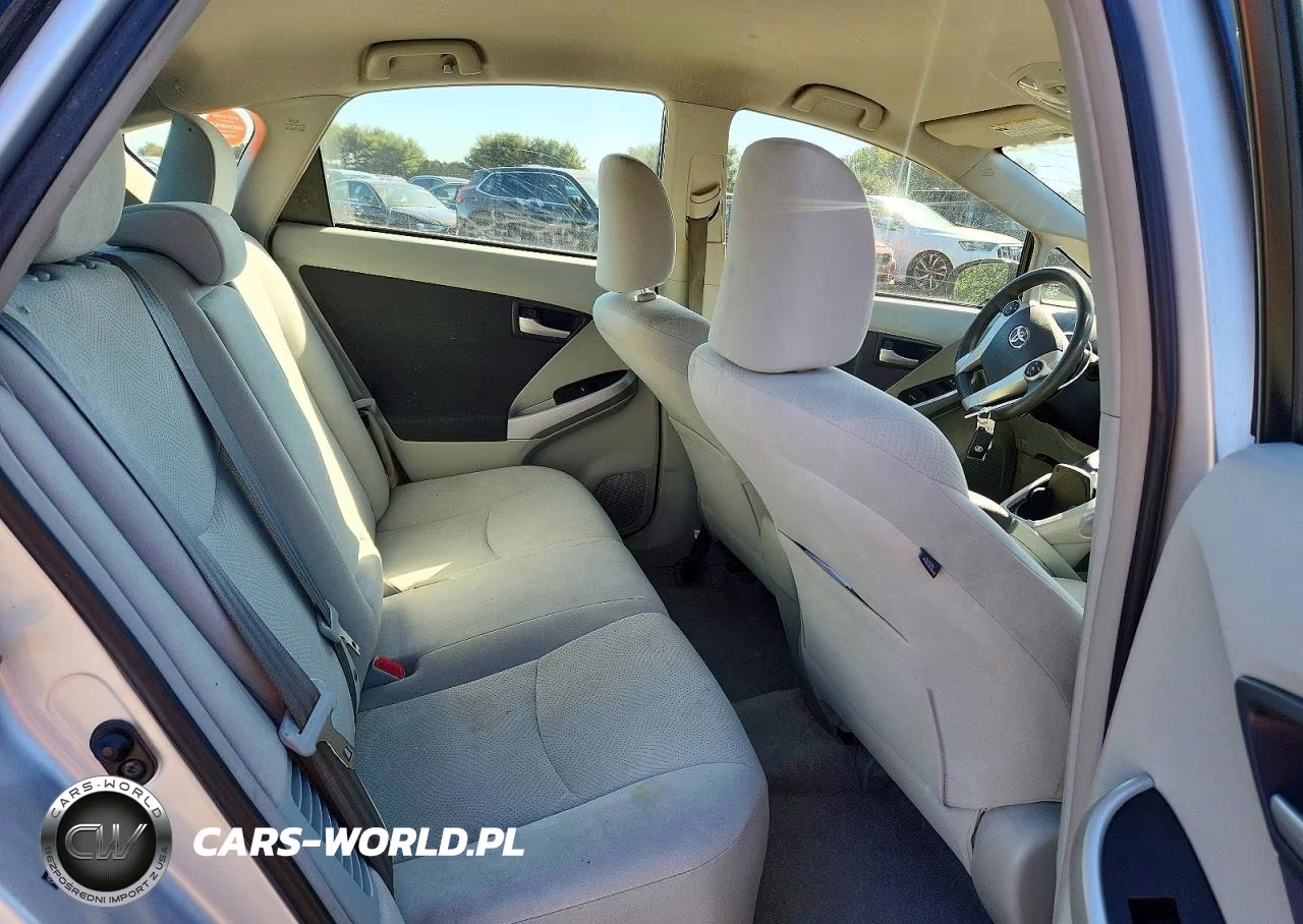 2011 Toyota Prius Two VIN:JTDKN3DU8B5332136 - 10