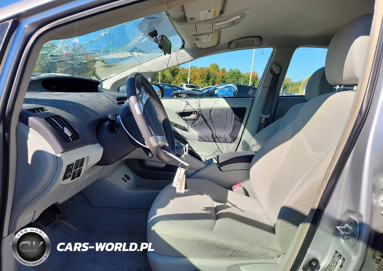 2011 Toyota Prius Two VIN:JTDKN3DU8B5332136 - 7