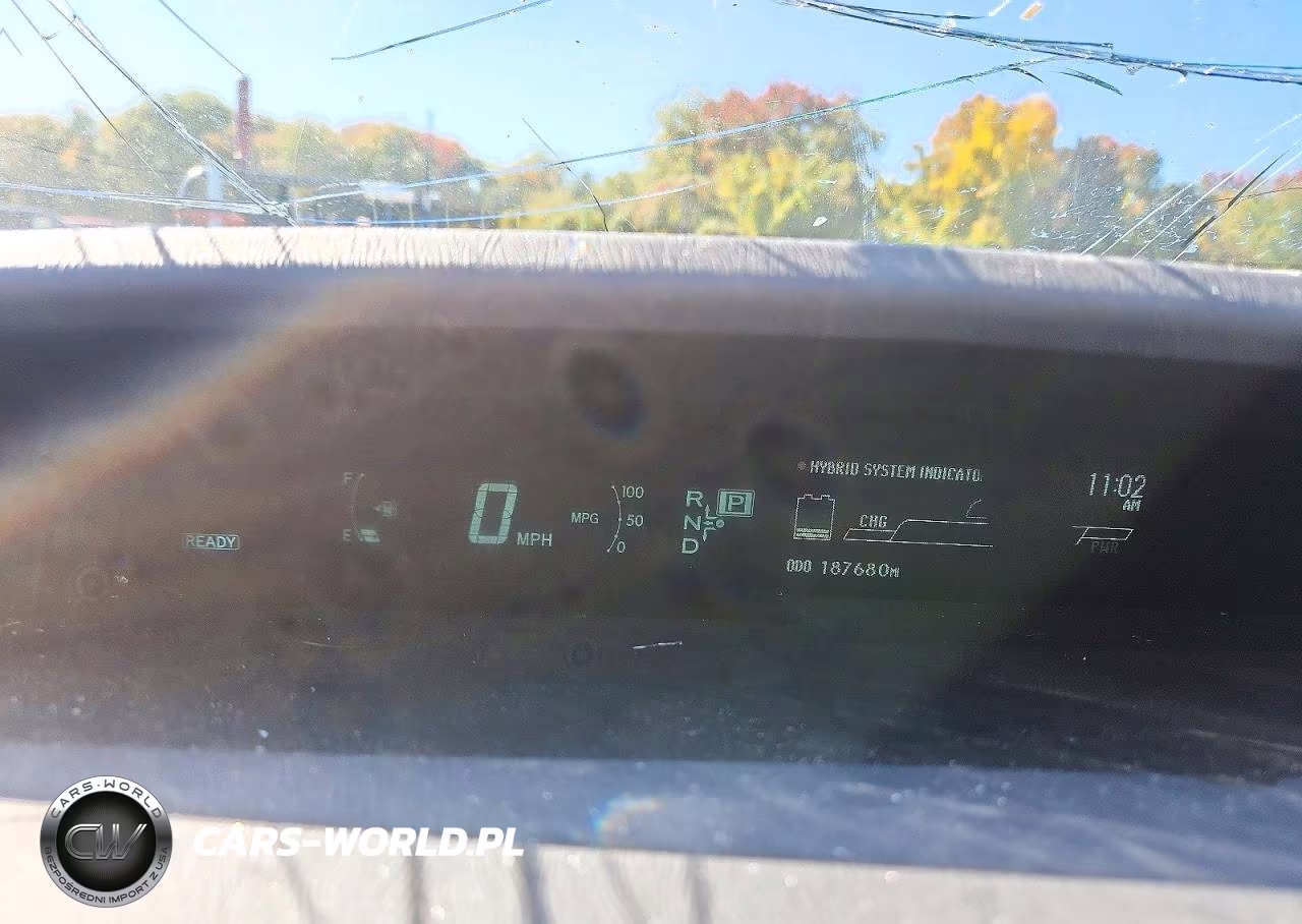 2011 Toyota Prius Two VIN:JTDKN3DU8B5332136 - 9