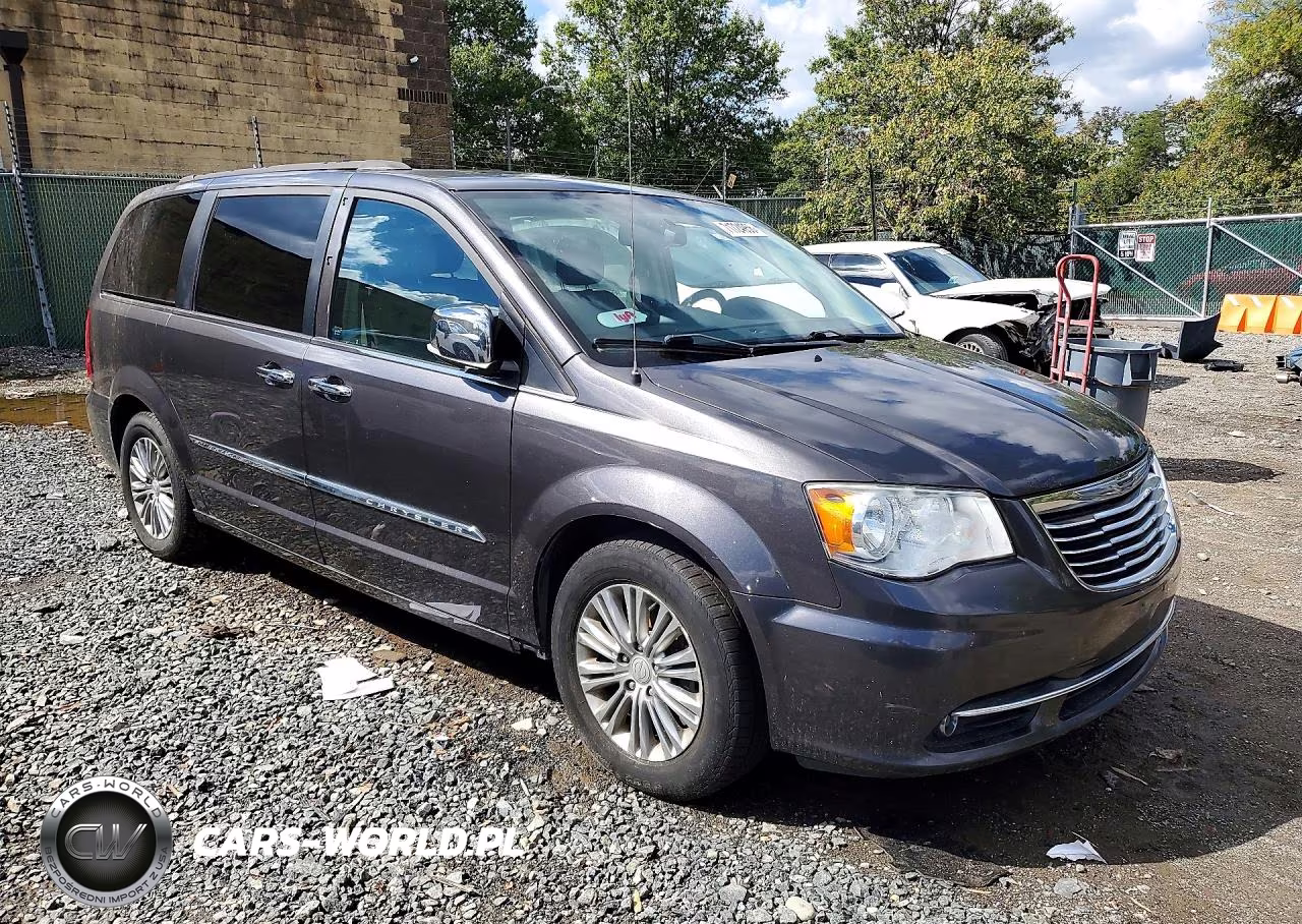 2015 Chrysler Town & Country Touring L VIN:2C4RC1CG0FR739560 - 4