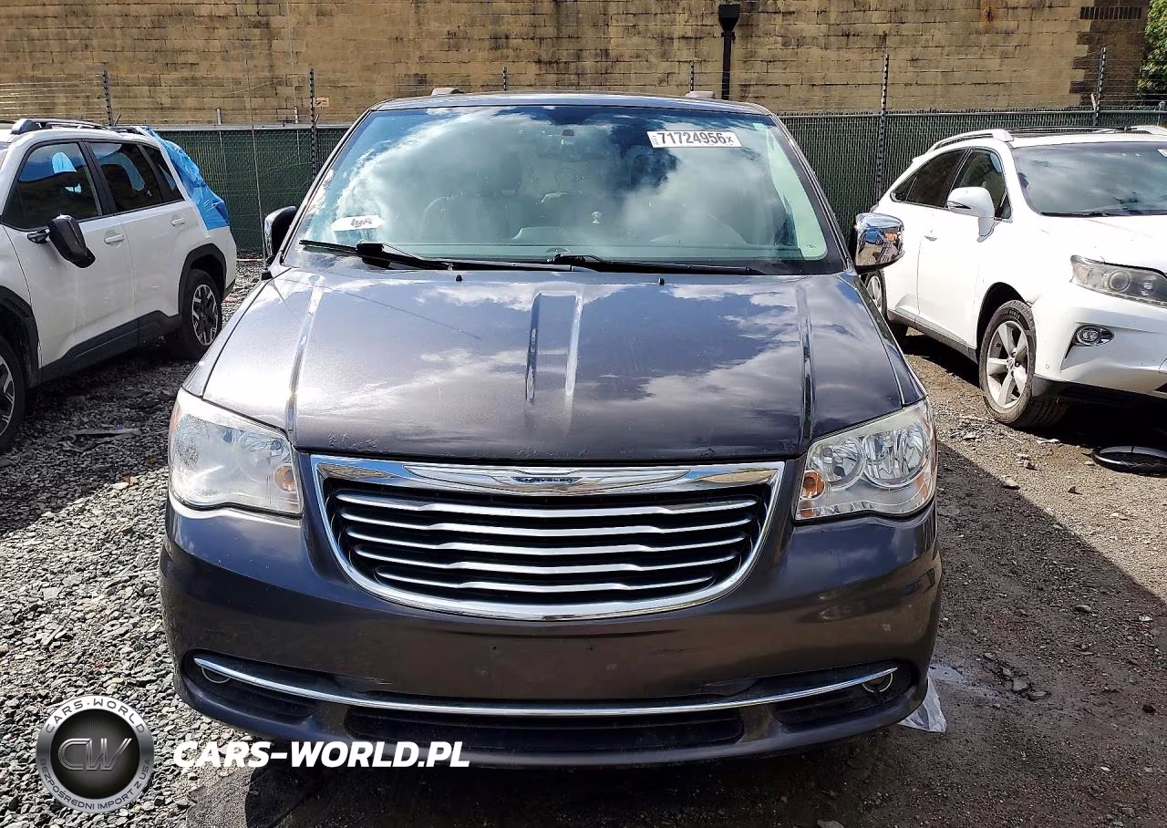 2015 Chrysler Town & Country Touring L VIN:2C4RC1CG0FR739560 - 5