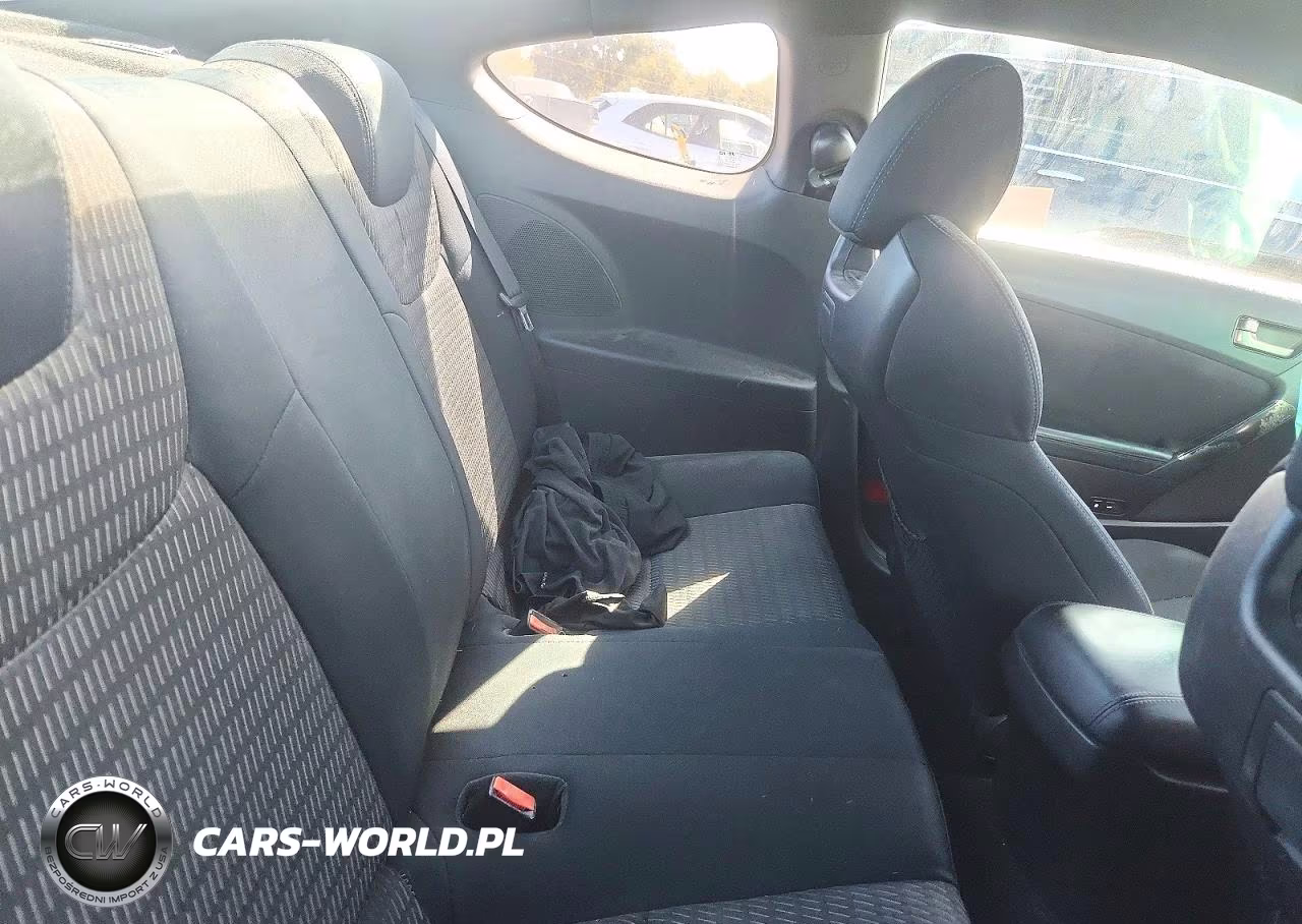 2015 Hyundai Genesis Coupe 3.8 VIN:KMHHT6KJ7FU127229 - 10