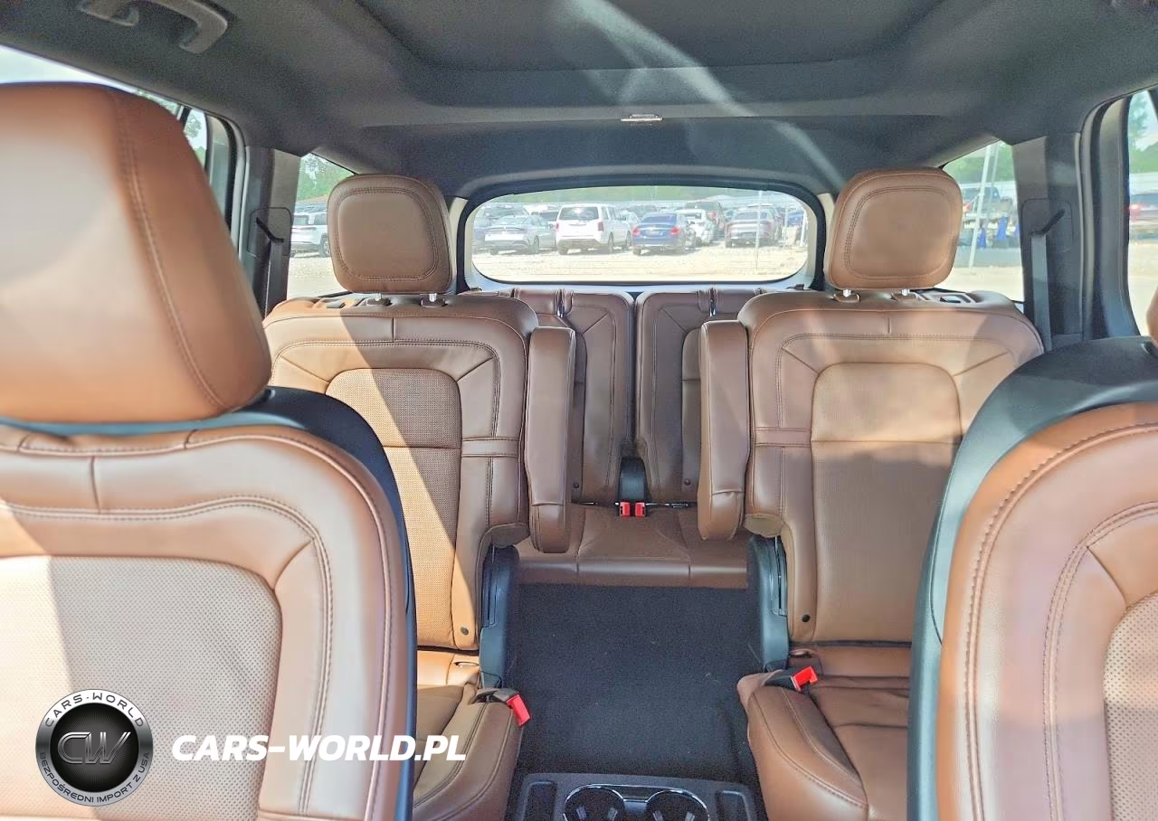 2024 Lincoln Aviator Reserve VIN:5LM5J7WC0RGL05640 - 10