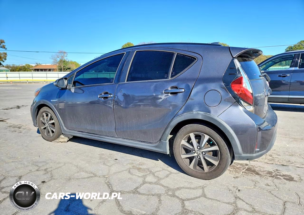 2018 Toyota Prius C Two VIN:JTDKDTB32J1605252 - 2
