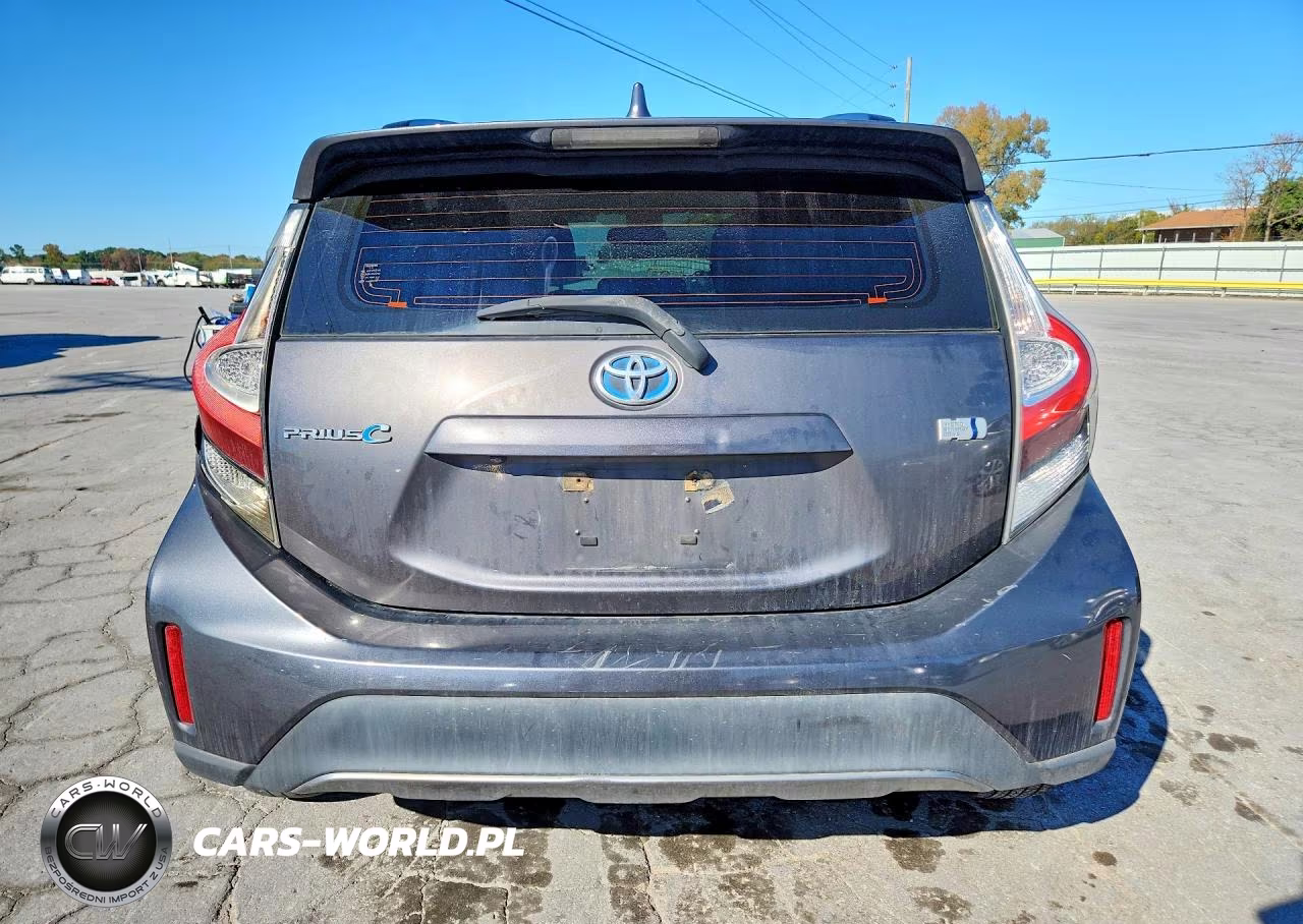 2018 Toyota Prius C Two VIN:JTDKDTB32J1605252 - 6