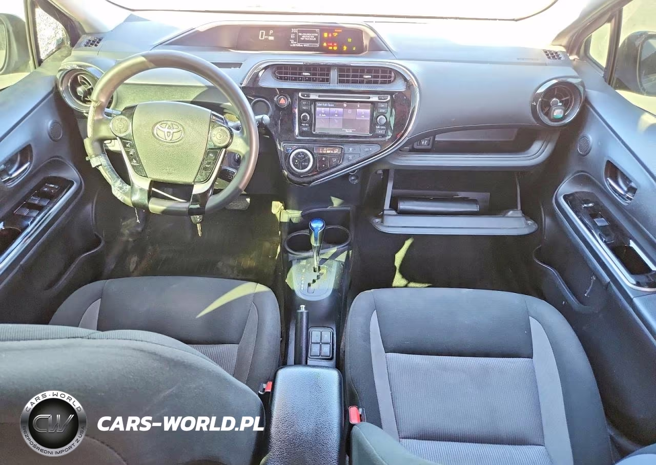 2018 Toyota Prius C Two VIN:JTDKDTB32J1605252 - 8