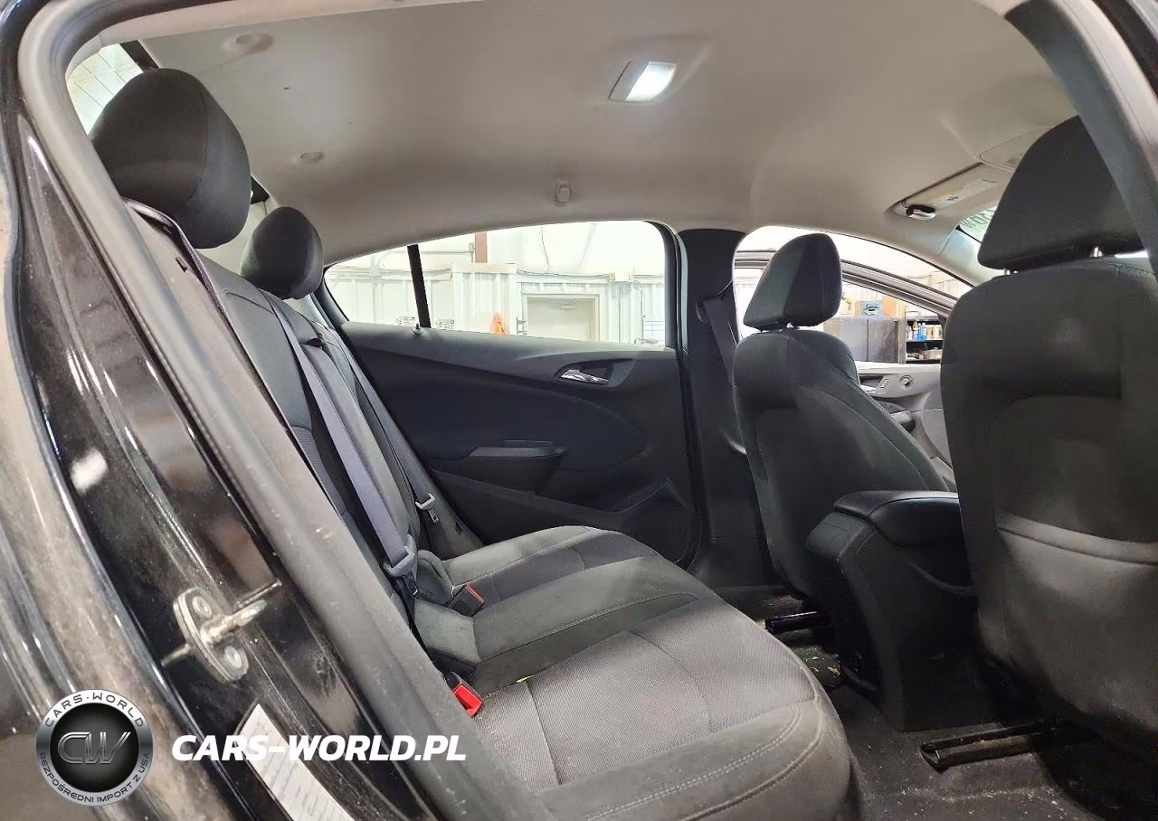2017 Chevrolet Cruze Lt VIN:1G1BE5SM3H7267006 - 10