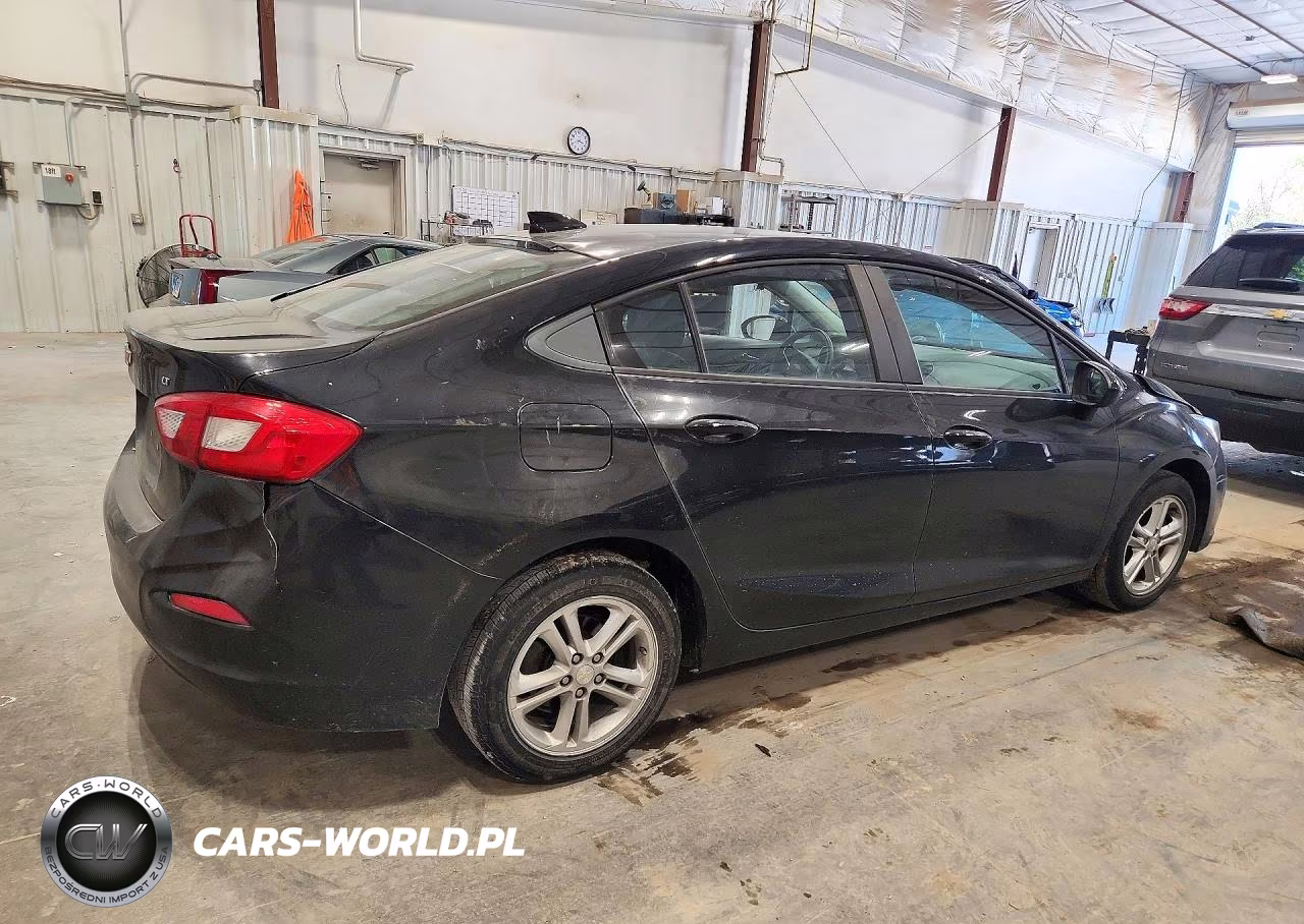 2017 Chevrolet Cruze Lt VIN:1G1BE5SM3H7267006 - 3