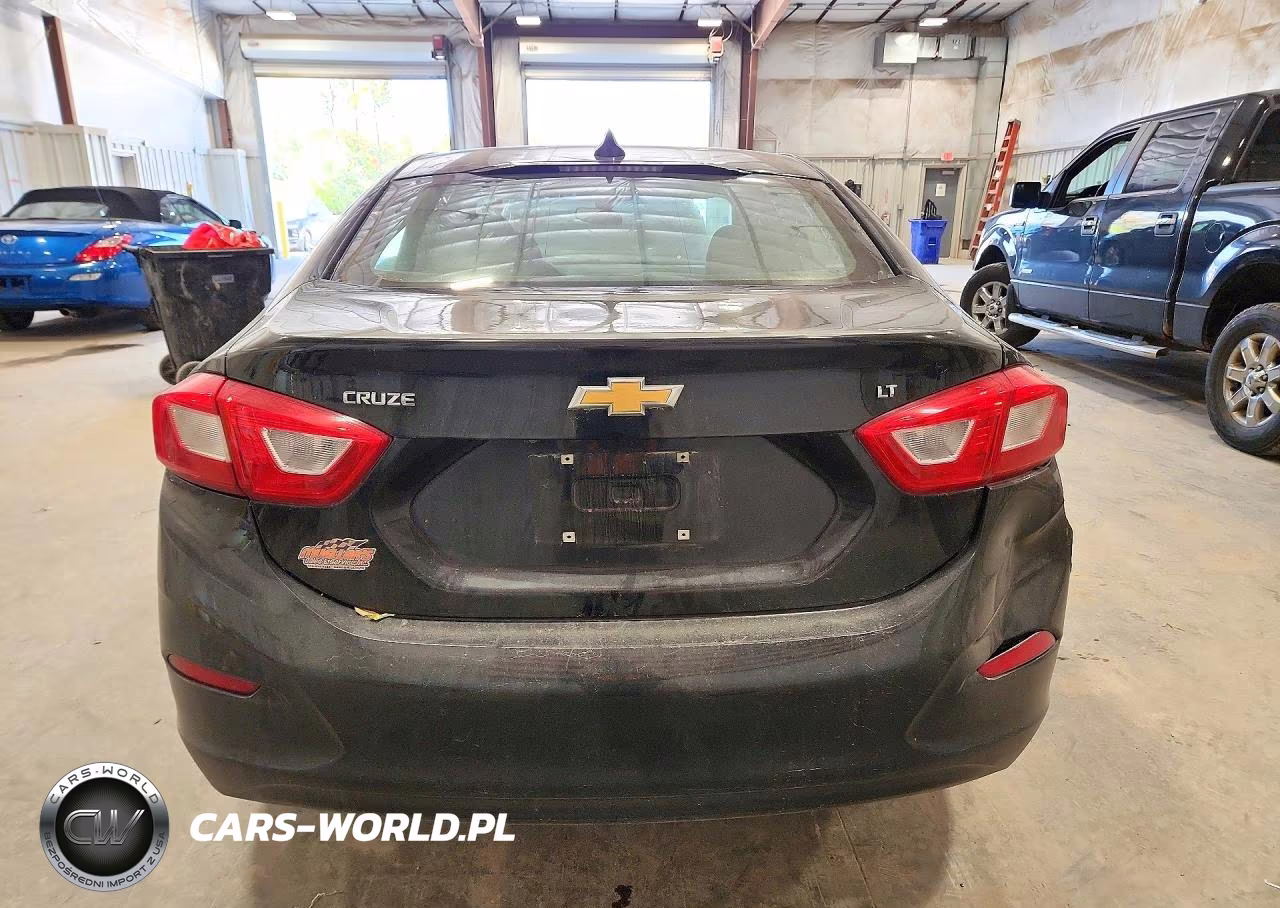 2017 Chevrolet Cruze Lt VIN:1G1BE5SM3H7267006 - 6