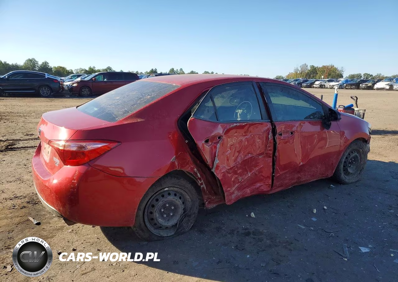 2019 Toyota Corolla Le VIN:2T1BURHE8KC233697 - 3