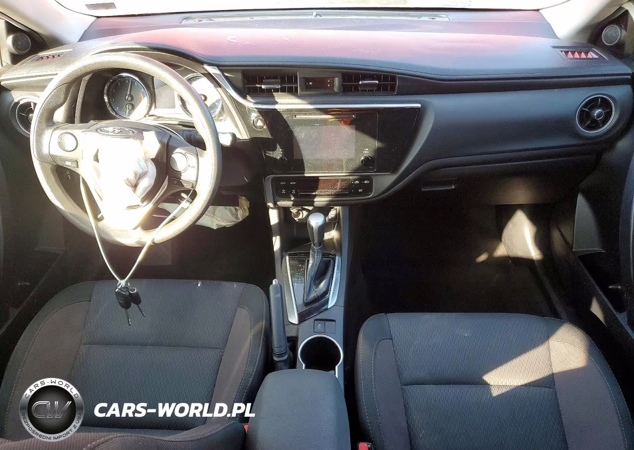 2019 Toyota Corolla Le VIN:2T1BURHE8KC233697 - 8