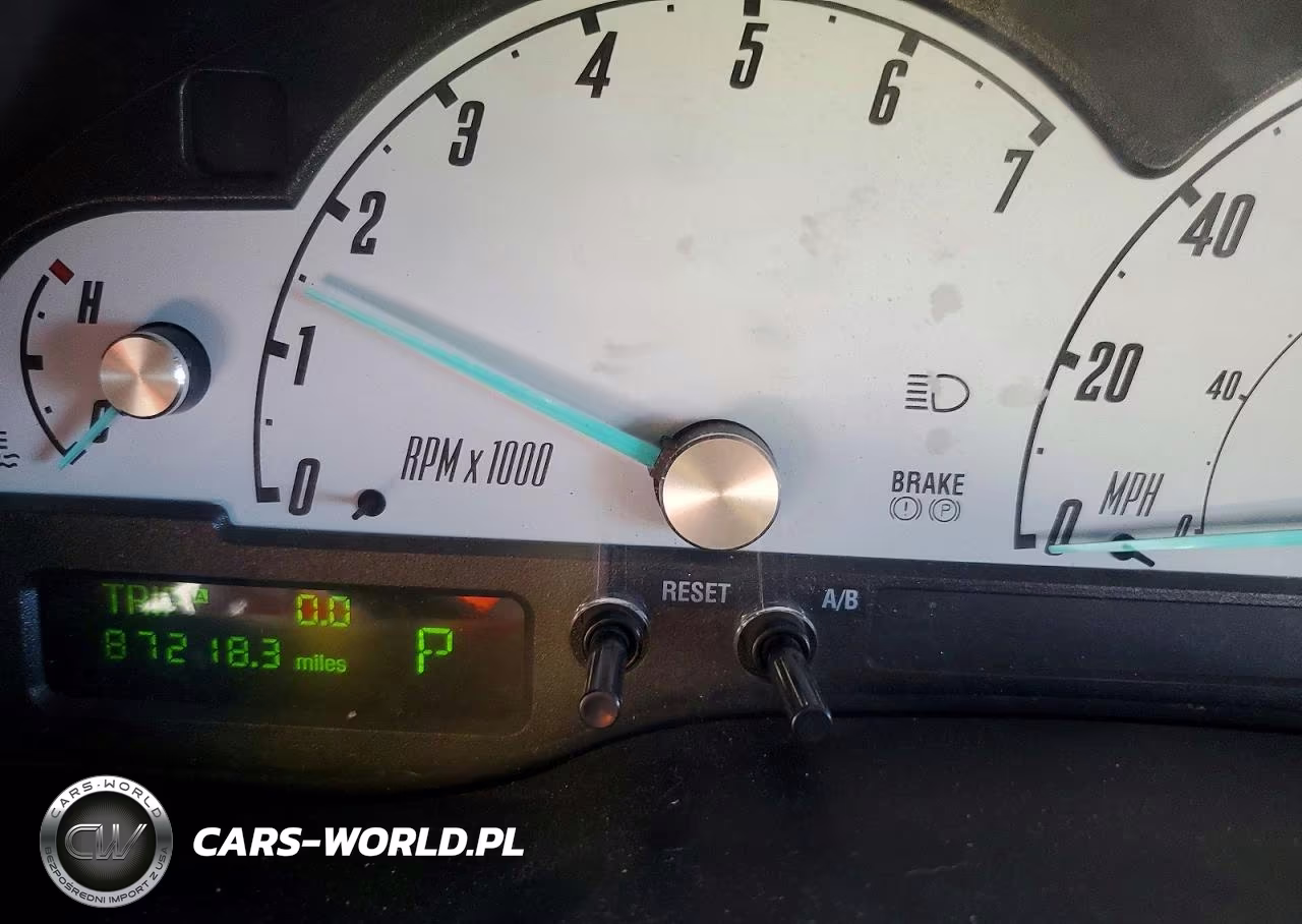 2002 Ford Thunderbird VIN:1FAHP60A22Y119530 - 9