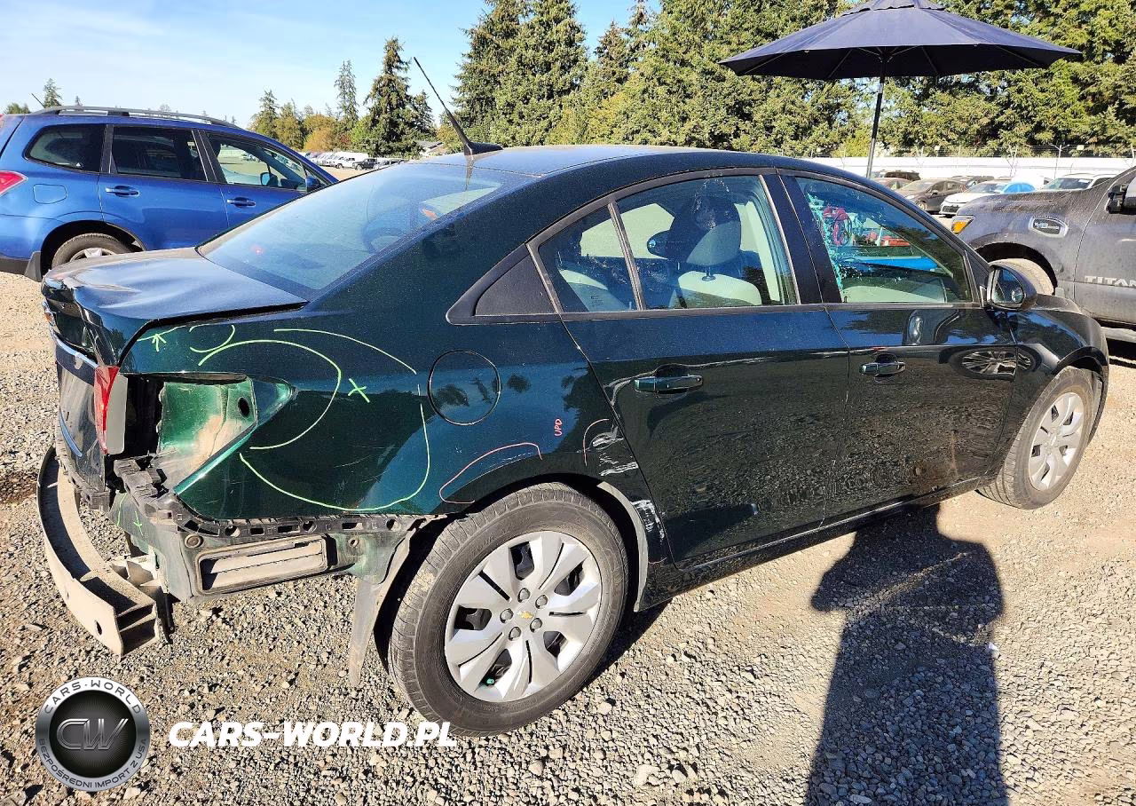 2014 Chevrolet Cruze Ls VIN:1G1PA5SG8E7326302 - 3