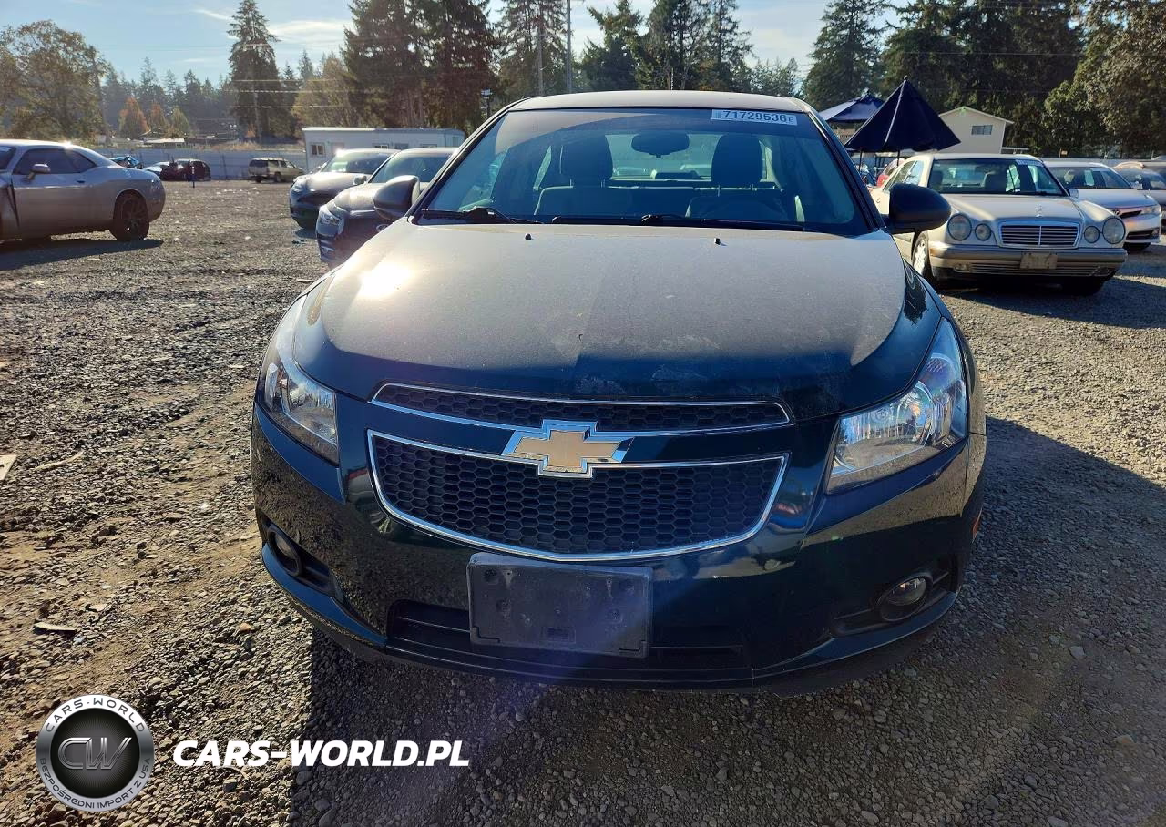 2014 Chevrolet Cruze Ls VIN:1G1PA5SG8E7326302 - 5