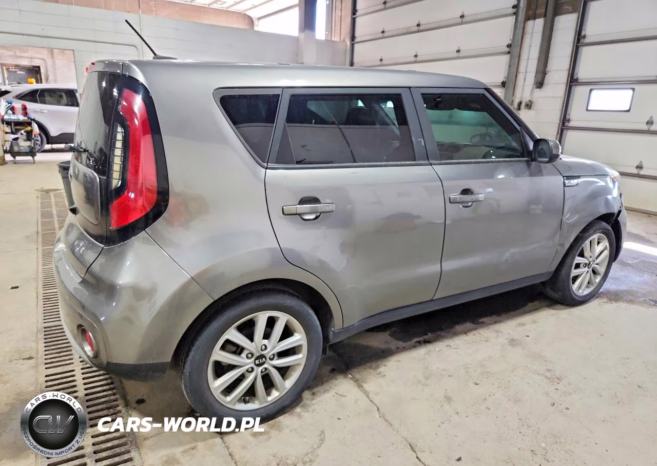 2017 Kia Soul + VIN:KNDJP3A52H7410135 - 3