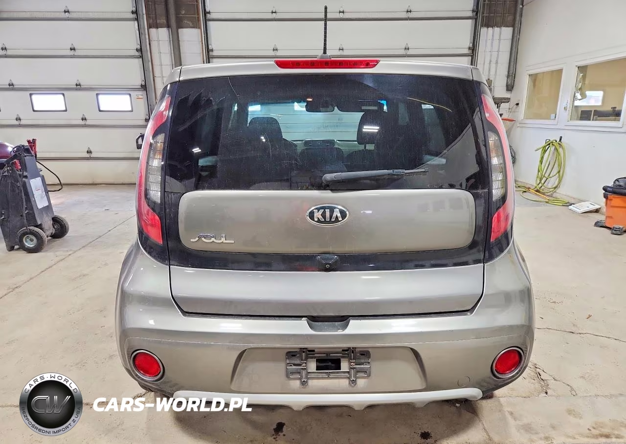 2017 Kia Soul + VIN:KNDJP3A52H7410135 - 6