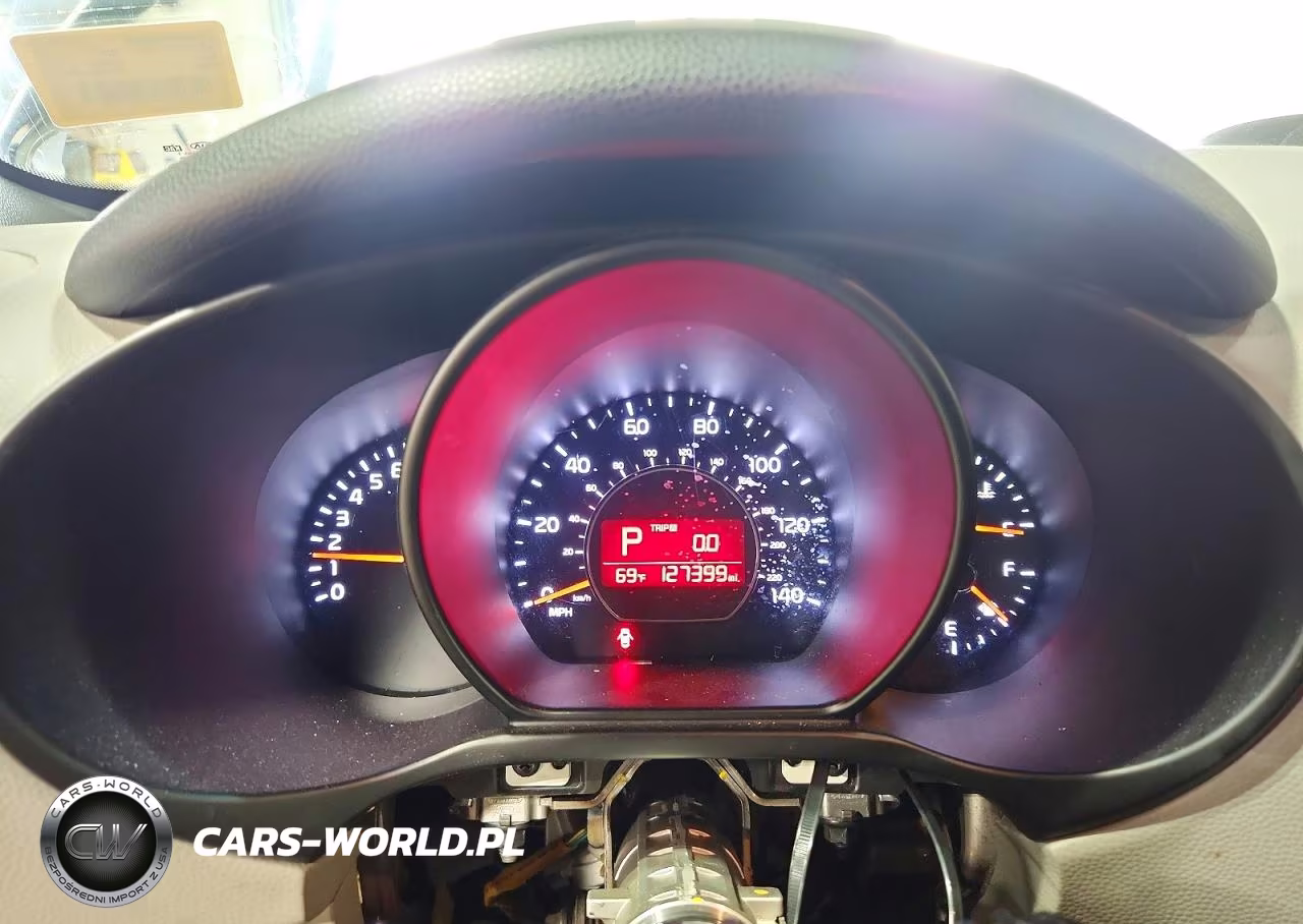 2017 Kia Soul + VIN:KNDJP3A52H7410135 - 9