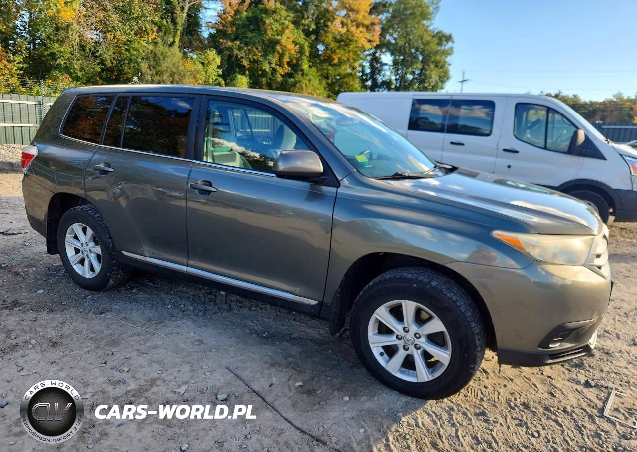 2013 Toyota Highlander Base VIN:5TDBK3EH6DS194457 - 4