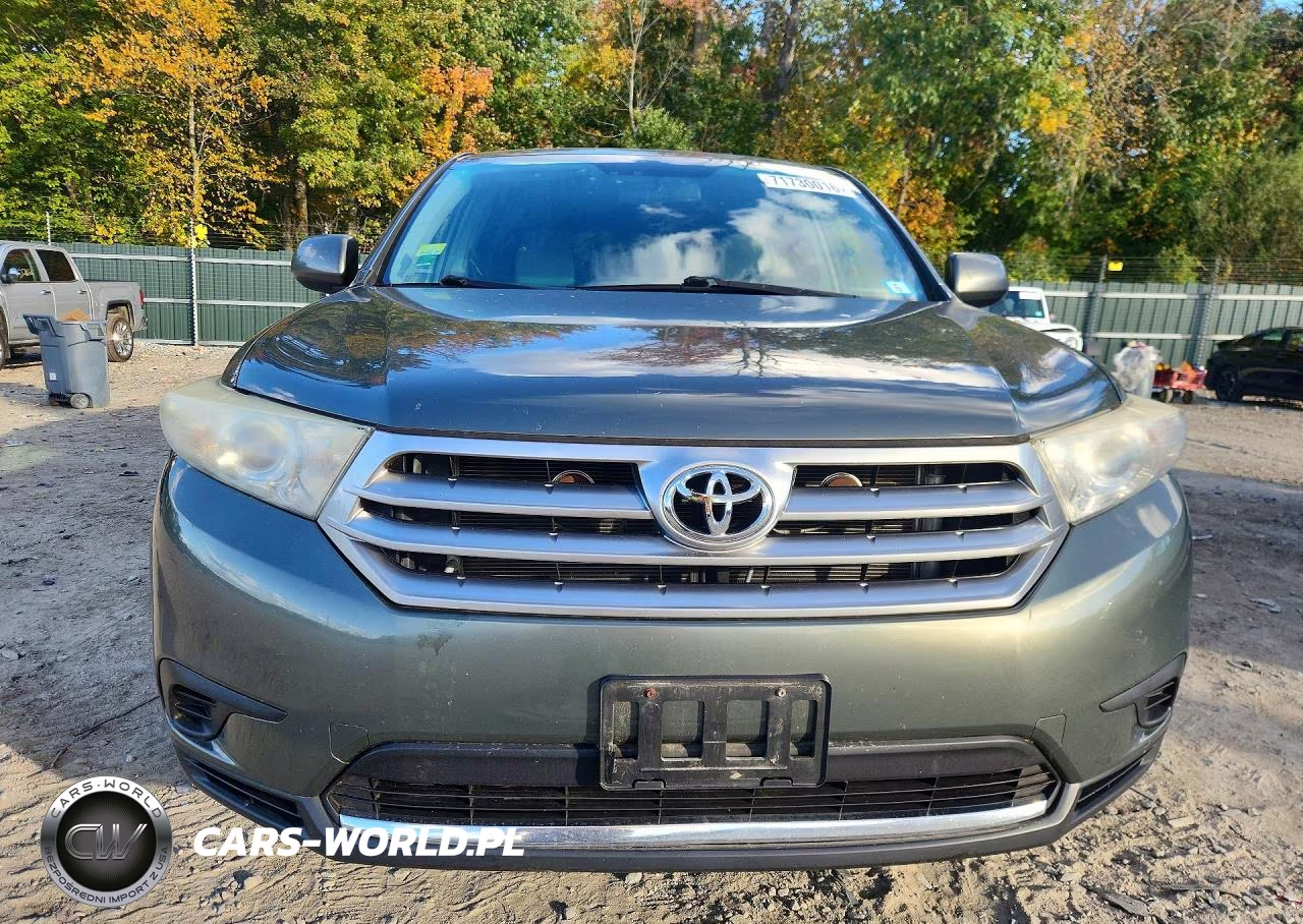 2013 Toyota Highlander Base VIN:5TDBK3EH6DS194457 - 5