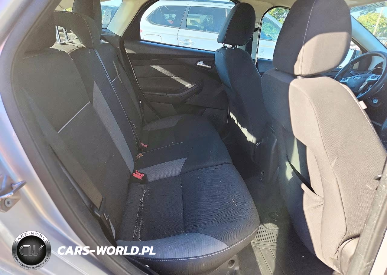 2013 Ford Focus Se VIN:1FADP3K21DL299778 - 10