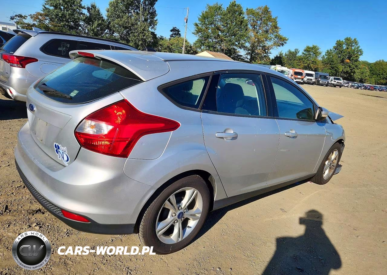2013 Ford Focus Se VIN:1FADP3K21DL299778 - 3