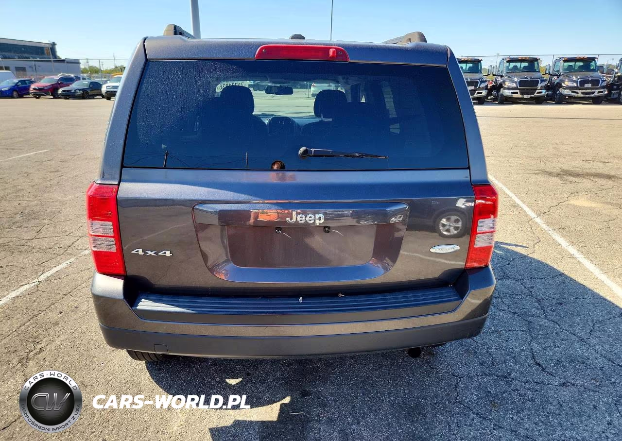 2014 Jeep Patriot Latitude VIN:1C4NJRFB9ED846126 - 6