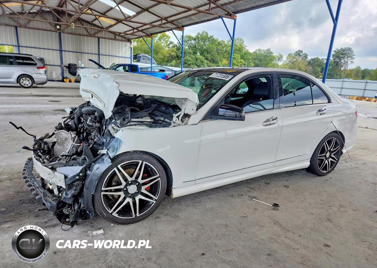 2013 Mercedes-Benz C 250 VIN:WDDGF4HB4DA780813 - 1
