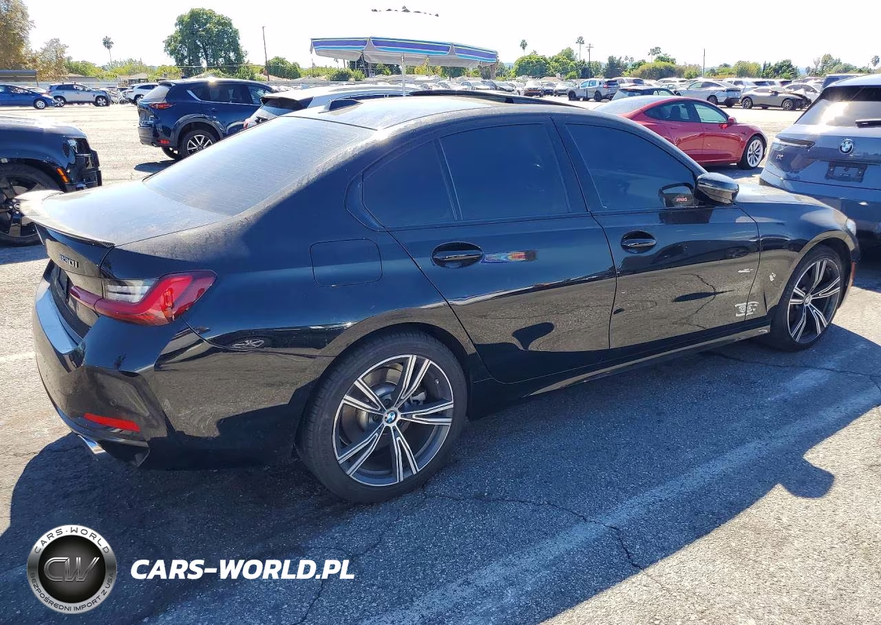 2023 BMW 330I VIN:3MW69FF03P8D68907 - 3