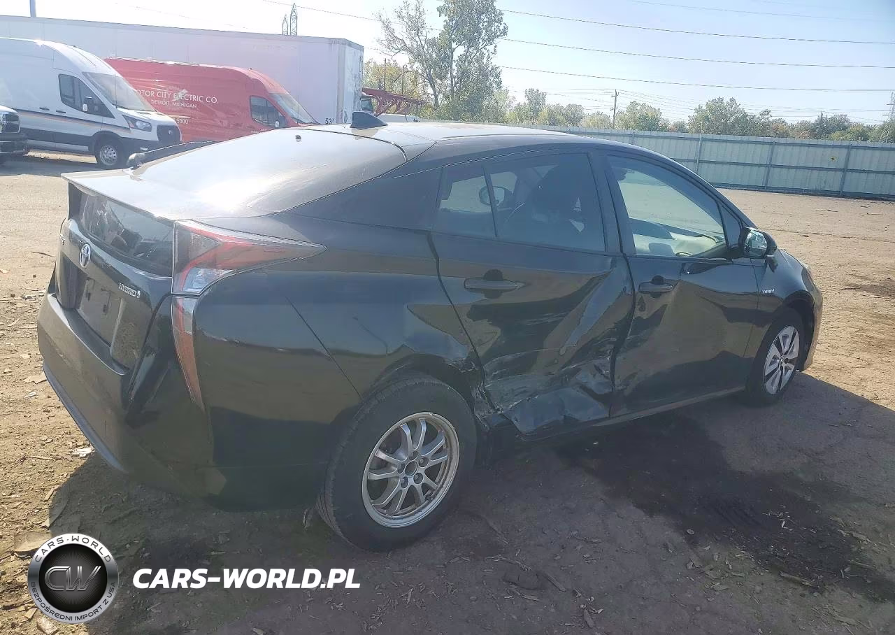 2016 Toyota Prius Four VIN:JTDKARFUXG3510255 - 3