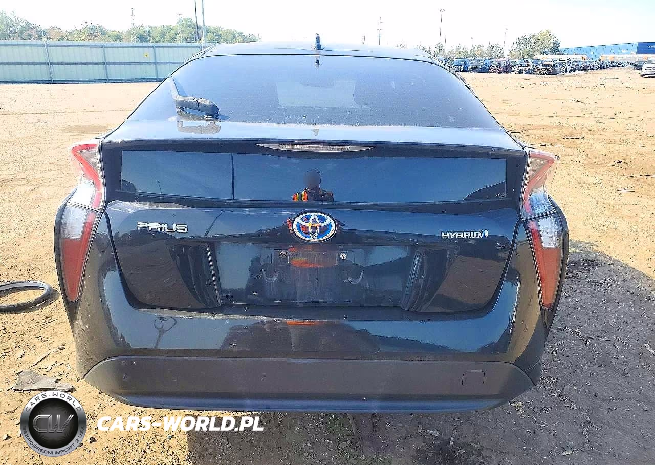 2016 Toyota Prius Four VIN:JTDKARFUXG3510255 - 6