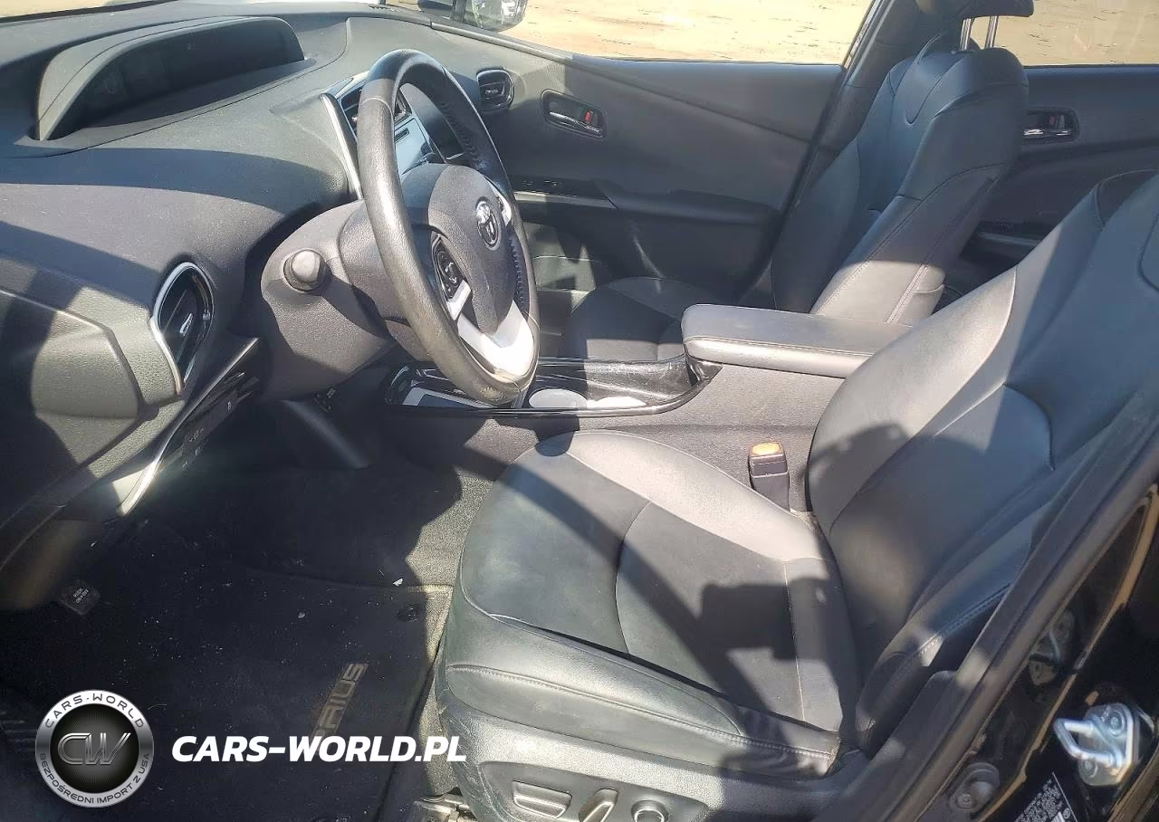 2016 Toyota Prius Four VIN:JTDKARFUXG3510255 - 7