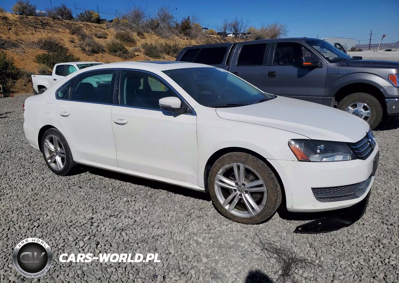 2014 Volkswagen Passat Se VIN:1VWBP7A3XEC003626 - 4