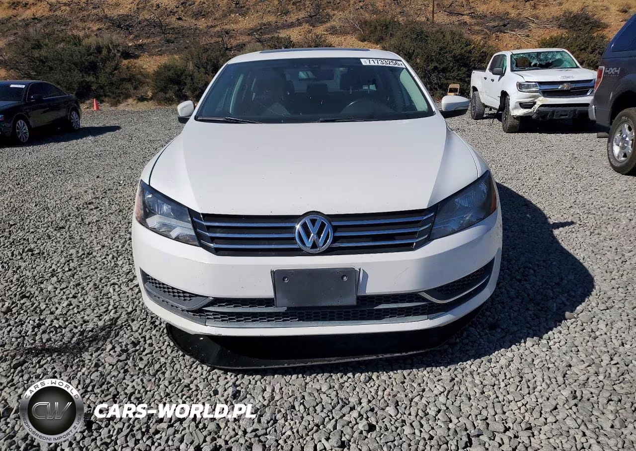 2014 Volkswagen Passat Se VIN:1VWBP7A3XEC003626 - 5