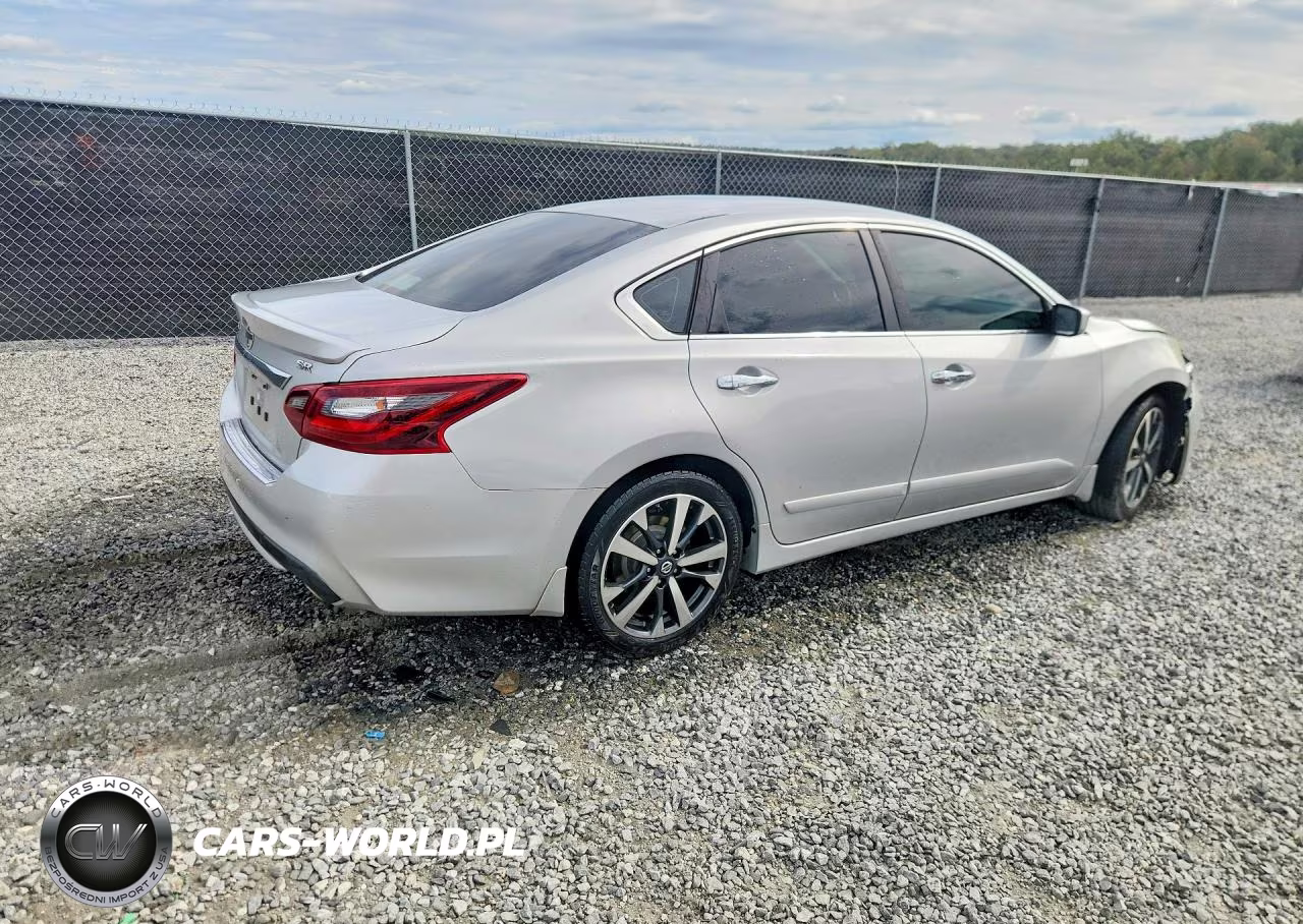 2017 Nissan Altima 2.5 Sr VIN:1N4AL3AP4HC132185 - 3