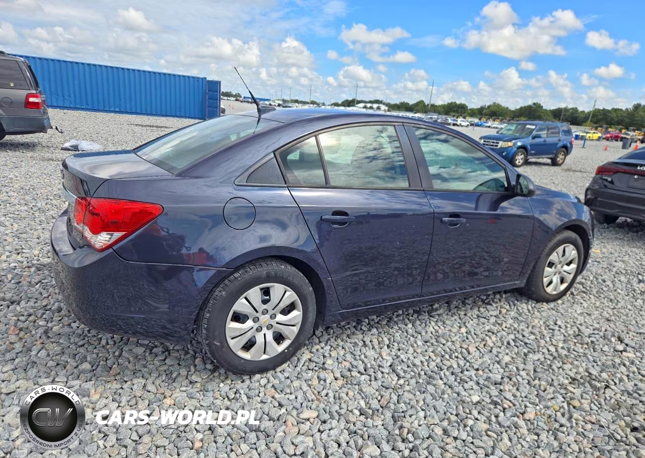 2014 Chevrolet Cruze Ls VIN:1G1PA5SH2E7114777 - 3