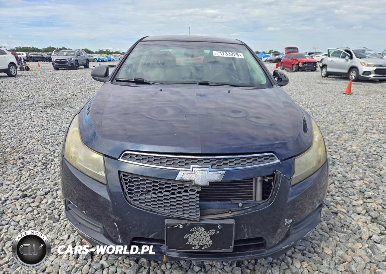 2014 Chevrolet Cruze Ls VIN:1G1PA5SH2E7114777 - 5