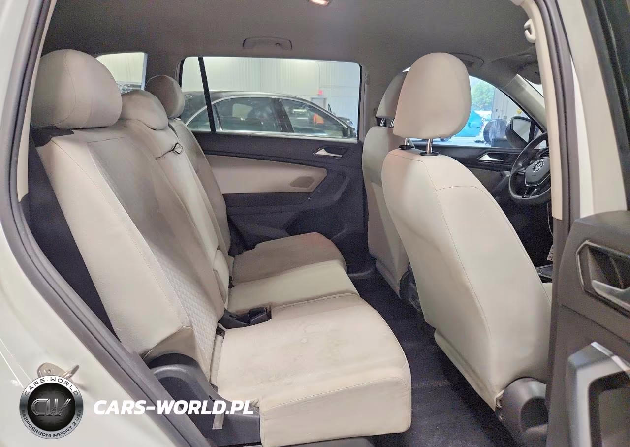 2018 Volkswagen Tiguan S VIN:3VV1B7AX0JM017092 - 11