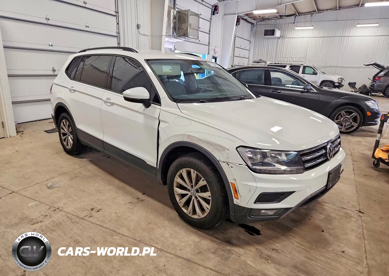 2018 Volkswagen Tiguan S VIN:3VV1B7AX0JM017092 - 4