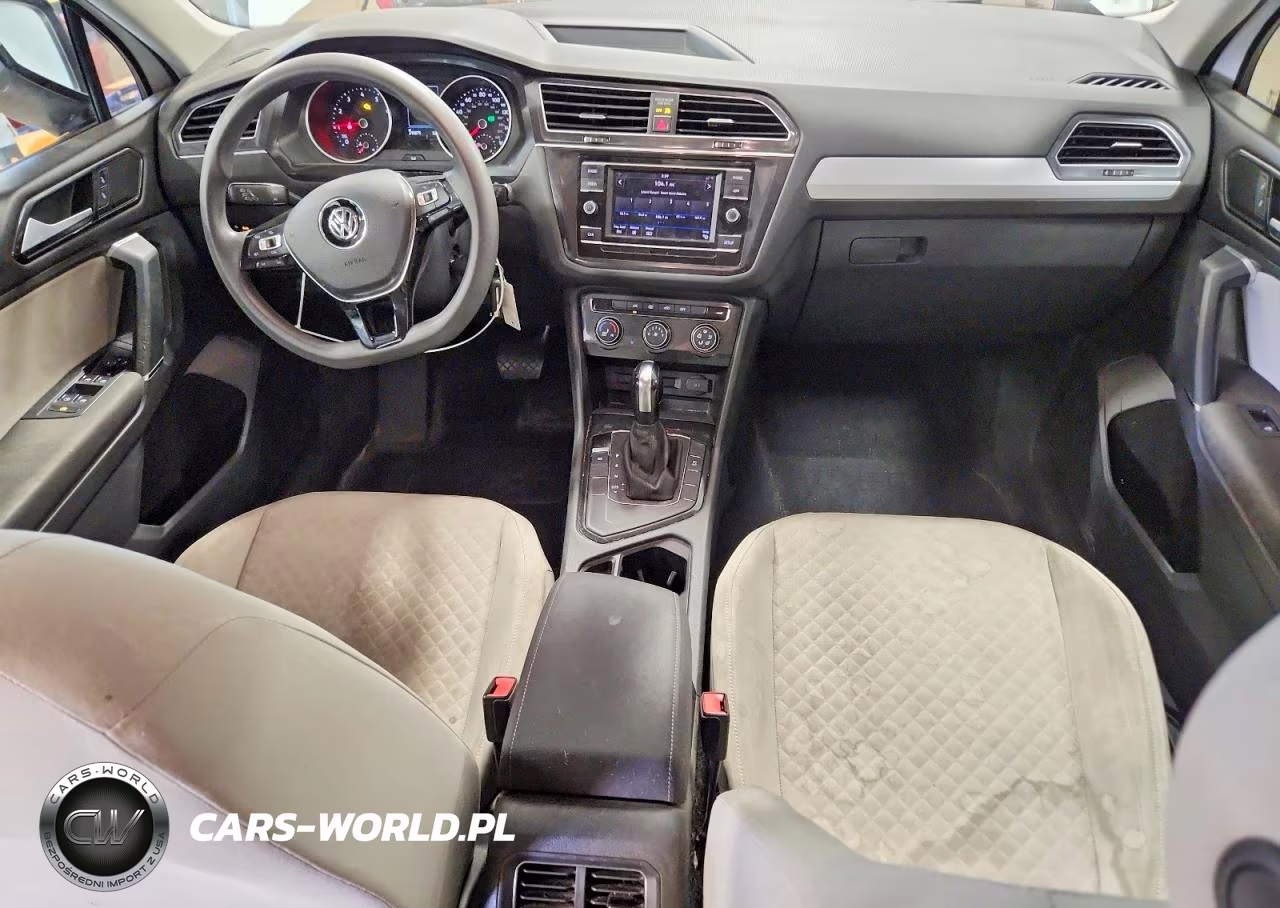 2018 Volkswagen Tiguan S VIN:3VV1B7AX0JM017092 - 8