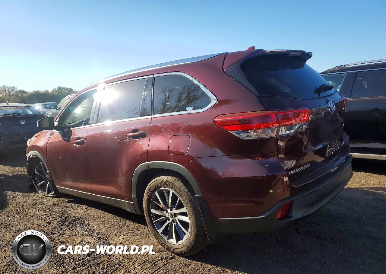 2019 Toyota Highlander Xle VIN:5TDJZRFH5KS737593 - 2