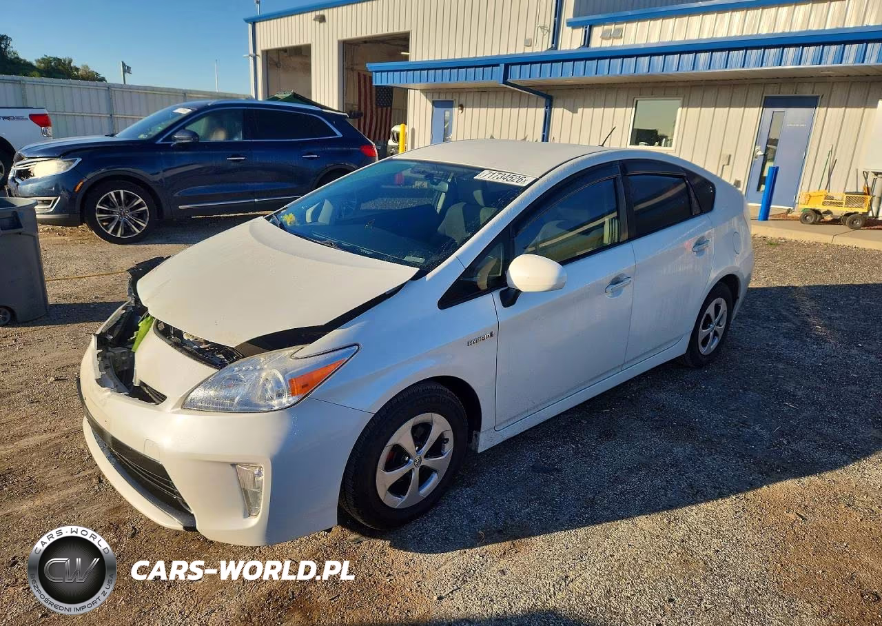 2015 Toyota Prius Two – zdjęcie 1 z 12